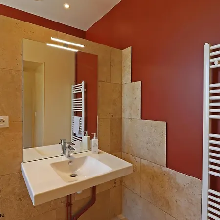 Longère Percheronne Spacieuse Avec Jardin Privé Et En Option - Fr-1-497-138 Corbon (Orne)