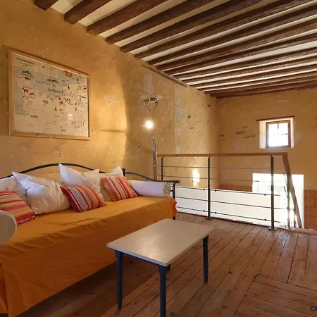 Dom wakacyjny Longere Percheronne Spacieuse Avec Jardin Et En Option - Fr-1-497-138