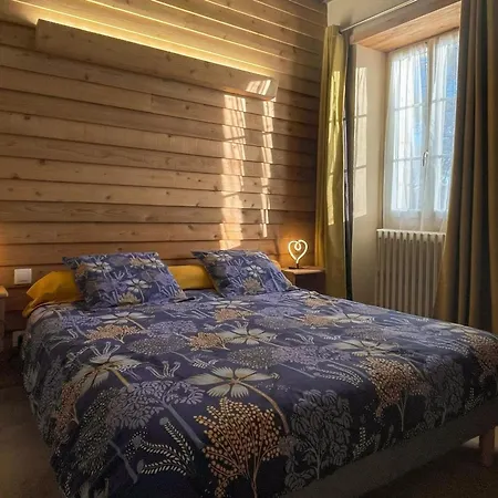 Longère Percheronne Spacieuse Avec Jardin Privé Et En Option - Fr-1-497-138 *