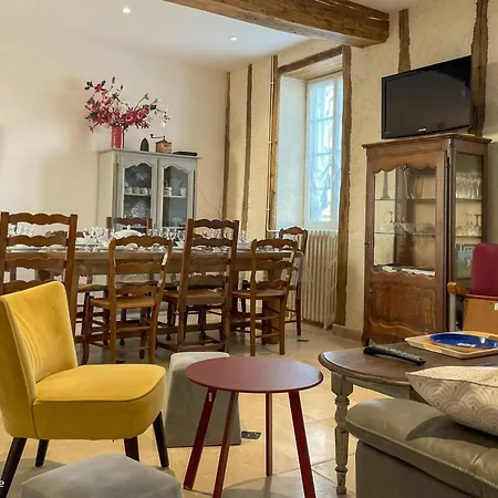 Longère Percheronne Spacieuse Avec Jardin Privé Et En Option - Fr-1-497-138 *