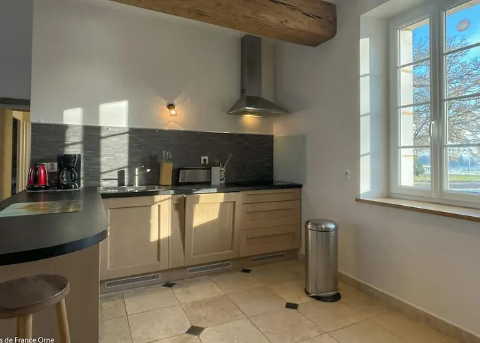 Longere Percheronne Spacieuse Avec Jardin Et En Option - Fr-1-497-138 Corbon (Orne)